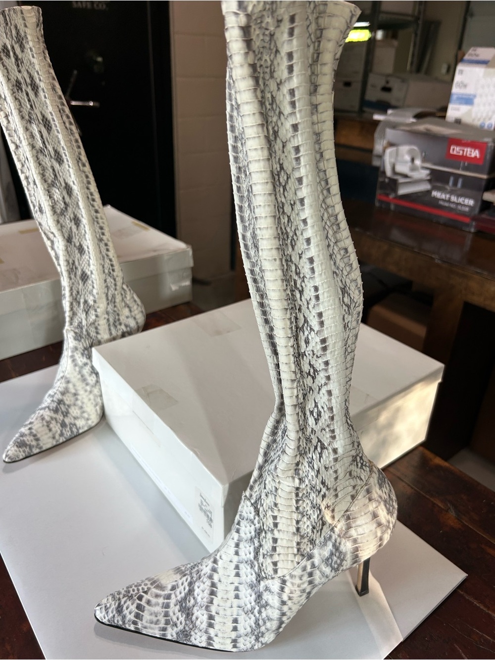 Manolo Blahnik Manolo Blahnik Stretch White and Gray Snakeskin Pointed Toe Pump